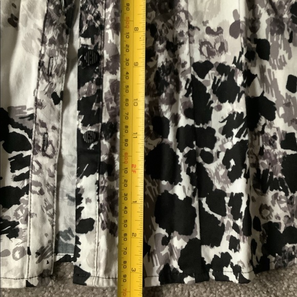 Belted blouse, grey, white, black abstract pattern - Picture 8 of 9